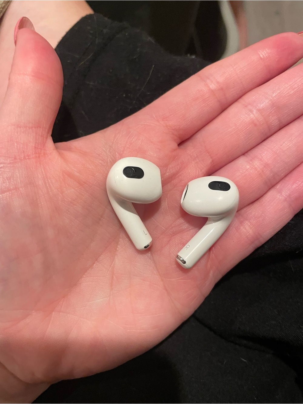 Apple White Earbud Headphones - Open-Ear Design